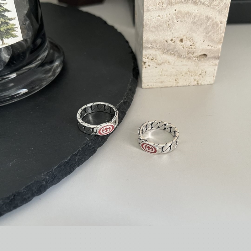 G*u*i rings